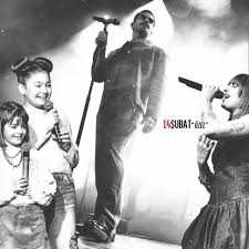Mavi ft Nil Rona, Leyla Ada (Canlı)