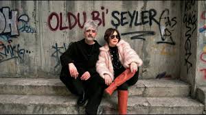 Oldu Bi Şeyler ft Nazan Öncel