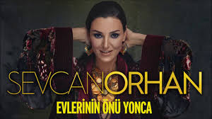 Evlerinin Önü Yonca