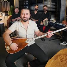 Gülende yar, Türkmenoğlu 